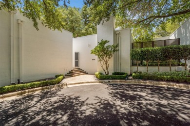 Welcome to this exquisite townhome, designed by renowned on Shady Oaks Country Club in Texas - for sale on GolfHomes.com, golf home, golf lot