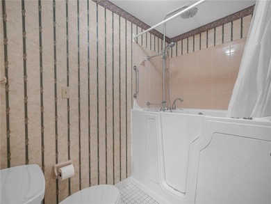 Comfortable living in highly desirable SANDPIPER GOLF COMMUNITY on Sandpiper Golf Club in Florida - for sale on GolfHomes.com, golf home, golf lot