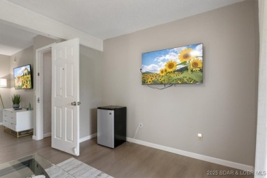 TURN-KEY, INCOME PRODUCING, and 10/10 LOCATION--this fully on The Oaks Golf Course in Missouri - for sale on GolfHomes.com, golf home, golf lot