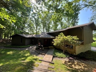 This 4 bedroom/3 bath home boasts an amazing view of the Cobb on Glade Springs Resort Golf Course in West Virginia - for sale on GolfHomes.com, golf home, golf lot