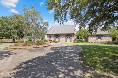 Well maintained Kevin Gossen designed home on incredible lot in on LeTriomphe Golf and Country Club in Louisiana - for sale on GolfHomes.com, golf home, golf lot