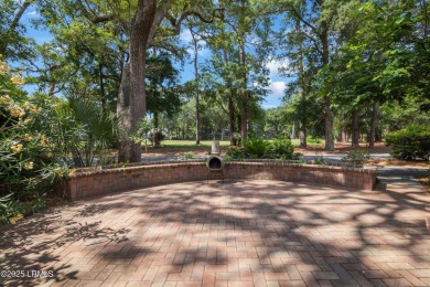 Charming 3BR/3.5BA single-family home in sought-after Shipyard on Shipyard Golf Club in South Carolina - for sale on GolfHomes.com, golf home, golf lot