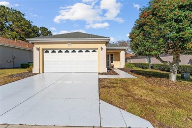 GREAT SNOWBIRD home OR simply a LOW maintenance home!  Come see on Eagle Ridge At Spruce Creek Country Club in Florida - for sale on GolfHomes.com, golf home, golf lot