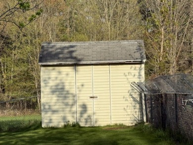 Looking for a Homestead in Charlton? This Ranch style home is on Heritage Country Club in Massachusetts - for sale on GolfHomes.com, golf home, golf lot