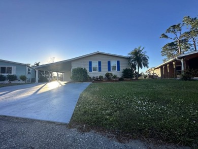 Golfers Delight!!! This is a must see beautiful 2-bedroom / on Lake Fairways Country Club in Florida - for sale on GolfHomes.com, golf home, golf lot