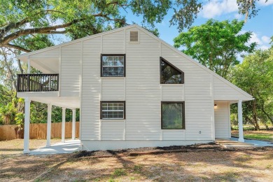 MOVE-IN READY 3 Bedroom home in the Busch Gardens area of Tampa! on Rogers Park Golf Course in Florida - for sale on GolfHomes.com, golf home, golf lot