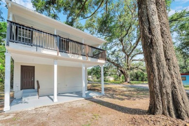 MOVE-IN READY 3 Bedroom home in the Busch Gardens area of Tampa! on Rogers Park Golf Course in Florida - for sale on GolfHomes.com, golf home, golf lot