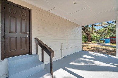 MOVE-IN READY 3 Bedroom home in the Busch Gardens area of Tampa! on Rogers Park Golf Course in Florida - for sale on GolfHomes.com, golf home, golf lot
