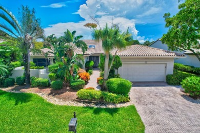 Mandatory Membership . Don't Miss This Fabulous Lakeside Large on Hunters Run Golf and Country Club in Florida - for sale on GolfHomes.com, golf home, golf lot