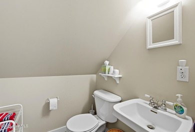 REDUCED PRICE!! Motivated Sellers! 
CLASSIC and CUSTOM! Welcome on Sound Golf Links at Albemarle Plantation in North Carolina - for sale on GolfHomes.com, golf home, golf lot