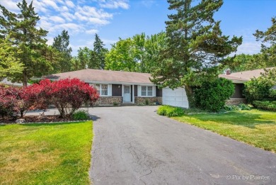 Welcome to this charming and well-maintained 3-bedroom ranch on Countryside Golf Club in Illinois - for sale on GolfHomes.com, golf home, golf lot