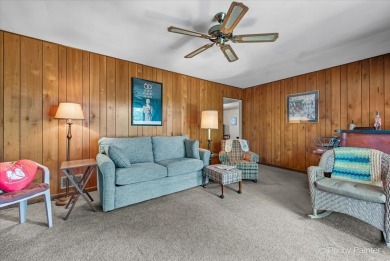 Welcome to this charming and well-maintained 3-bedroom ranch on Countryside Golf Club in Illinois - for sale on GolfHomes.com, golf home, golf lot