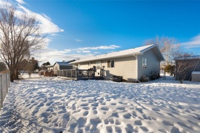 Well-maintained 3-bedroom, 2-bathroom home on corner lotplete on Old Baldy Golf Course in Montana - for sale on GolfHomes.com, golf home, golf lot