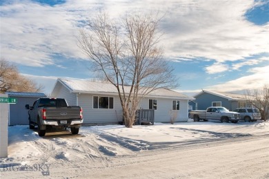 Well-maintained 3-bedroom, 2-bathroom home on corner lotplete on Old Baldy Golf Course in Montana - for sale on GolfHomes.com, golf home, golf lot