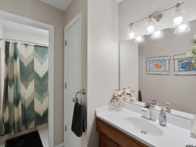 Charming 3-Bedroom Retreat in Holly Lake Ranch - Peace, Privacy on Holly Lake Ranch Golf Club in Texas - for sale on GolfHomes.com, golf home, golf lot
