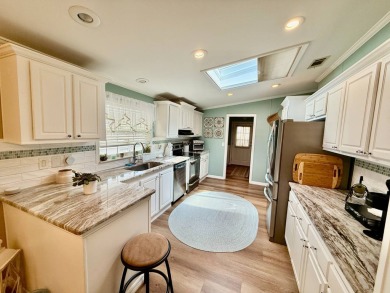 Home is located in Water Oak Country Club Estates in Lady Lake on Water Oak Country Club Estates in Florida - for sale on GolfHomes.com, golf home, golf lot