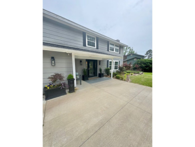 Beautifully Renovated 4-Bedroom Home on Golf Course in Country on Idabel Country Club in Oklahoma - for sale on GolfHomes.com, golf home, golf lot