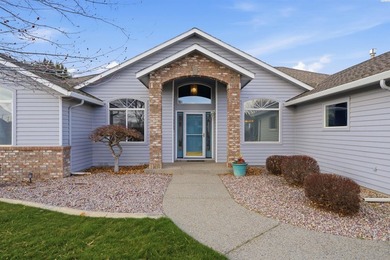 Are you ready to live your dream on the green? This beautiful on Canyon Lakes Golf Course in Washington - for sale on GolfHomes.com, golf home, golf lot