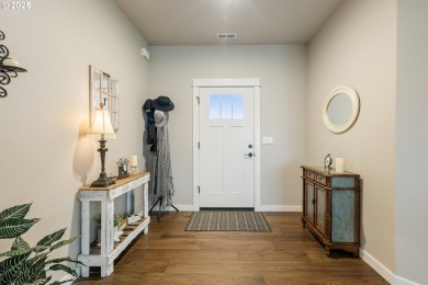 Beautiful newer construction in the desirable Fairway Ridge on Oak Hills Golf Club / Umpqua Golf Resort in Oregon - for sale on GolfHomes.com, golf home, golf lot