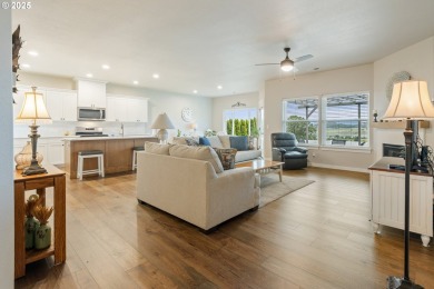 Beautiful newer construction in the desirable Fairway Ridge on Oak Hills Golf Club / Umpqua Golf Resort in Oregon - for sale on GolfHomes.com, golf home, golf lot