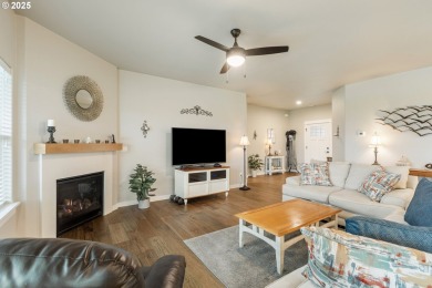 Beautiful newer construction in the desirable Fairway Ridge on Oak Hills Golf Club / Umpqua Golf Resort in Oregon - for sale on GolfHomes.com, golf home, golf lot