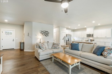 Beautiful newer construction in the desirable Fairway Ridge on Oak Hills Golf Club / Umpqua Golf Resort in Oregon - for sale on GolfHomes.com, golf home, golf lot
