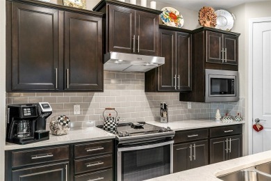 This 2BR/2BA DiVosta Summerwood model is Crafted for Comfort & on Bent Pine Golf Club in Florida - for sale on GolfHomes.com, golf home, golf lot