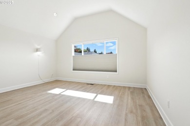Come see this beautiful home on the first green at Fairway on Fairway Village Golf and Country Club in Washington - for sale on GolfHomes.com, golf home, golf lot