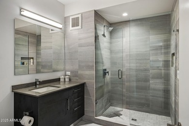 Perfectly positioned on the fifth floor, this impeccable on Kierland Golf Club in Arizona - for sale on GolfHomes.com, golf home, golf lot