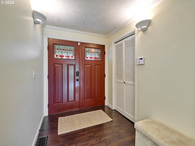 Welcome to golf course living without the HOA! This beautifully on Arrowhead Golf Club in Oregon - for sale on GolfHomes.com, golf home, golf lot