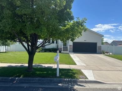 Beautiful home ready for youe and see this well maintained move on Glen Eagle Golf Course in Utah - for sale on GolfHomes.com, golf home, golf lot