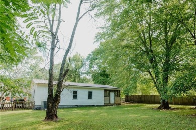 Check out this very welcoming home with a nice leveled front and on Nob North Golf Course in Georgia - for sale on GolfHomes.com, golf home, golf lot