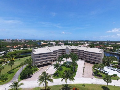 Waterfront 2BD/2BA condo in prestigious Jonathan's Landing with on Jonathans Landing Golf Club in Florida - for sale on GolfHomes.com, golf home, golf lot