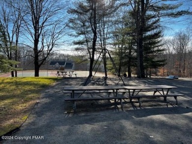 MOTIVATED SELLER. Enjoy this maintenance free lifestyle. Country on Country Club of the Poconos Golf Course in Pennsylvania - for sale on GolfHomes.com, golf home, golf lot