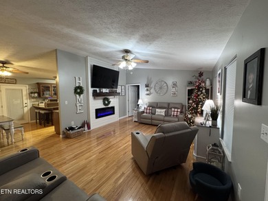 WELCOME TO BEAN STATION TN! YOU JUST CAN'T BEAT THE LOCATION ON on Clinchview Golf and Country Club in Tennessee - for sale on GolfHomes.com, golf home, golf lot