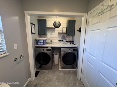 WELCOME TO BEAN STATION TN! YOU JUST CAN'T BEAT THE LOCATION ON on Clinchview Golf and Country Club in Tennessee - for sale on GolfHomes.com, golf home, golf lot