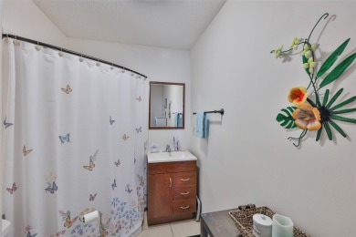 CLICK ON 3D TOUR ABOVE ----------- LOVELY UPDATED END UNIT CONDO on Kings Point Executive Golf Course in Florida - for sale on GolfHomes.com, golf home, golf lot