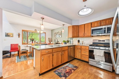 Discover this inviting home in a golf course community! Enjoy on Poplar Creek Country Club in Illinois - for sale on GolfHomes.com, golf home, golf lot