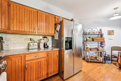 Discover this inviting home in a golf course community! Enjoy on Poplar Creek Country Club in Illinois - for sale on GolfHomes.com, golf home, golf lot