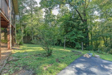 This all brick rancher with a finished basement is only minutes on Concord Golf Club in Tennessee - for sale on GolfHomes.com, golf home, golf lot