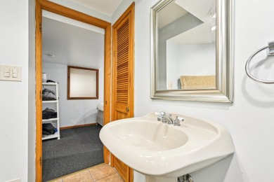 Discover this inviting home in a golf course community! Enjoy on Poplar Creek Country Club in Illinois - for sale on GolfHomes.com, golf home, golf lot