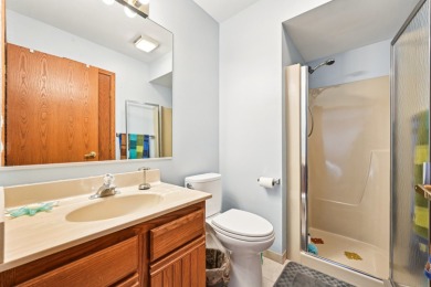Discover this inviting home in a golf course community! Enjoy on Poplar Creek Country Club in Illinois - for sale on GolfHomes.com, golf home, golf lot