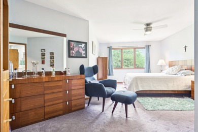 Discover this inviting home in a golf course community! Enjoy on Poplar Creek Country Club in Illinois - for sale on GolfHomes.com, golf home, golf lot