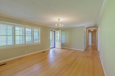 This all brick rancher with a finished basement is only minutes on Concord Golf Club in Tennessee - for sale on GolfHomes.com, golf home, golf lot