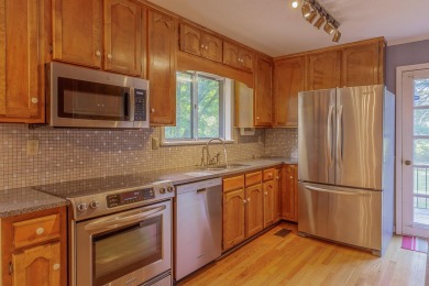This all brick rancher with a finished basement is only minutes on Concord Golf Club in Tennessee - for sale on GolfHomes.com, golf home, golf lot