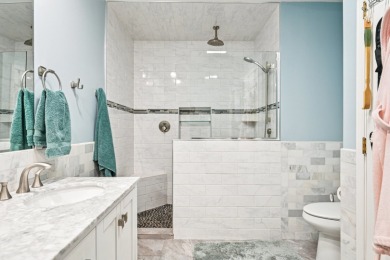 Discover this inviting home in a golf course community! Enjoy on Poplar Creek Country Club in Illinois - for sale on GolfHomes.com, golf home, golf lot