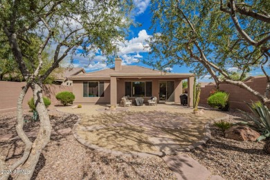 Welcome to carefree living in  this meticulously maintained on Anthem Golf and Country Club  in Arizona - for sale on GolfHomes.com, golf home, golf lot