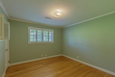 This all brick rancher with a finished basement is only minutes on Concord Golf Club in Tennessee - for sale on GolfHomes.com, golf home, golf lot