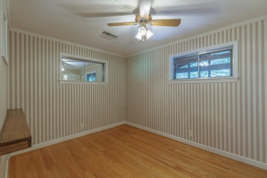 This all brick rancher with a finished basement is only minutes on Concord Golf Club in Tennessee - for sale on GolfHomes.com, golf home, golf lot