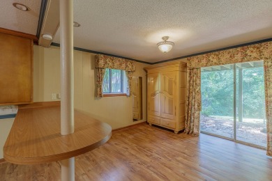 This all brick rancher with a finished basement is only minutes on Concord Golf Club in Tennessee - for sale on GolfHomes.com, golf home, golf lot